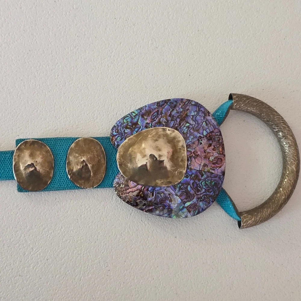 Vintage Abalone Shell Belt Womens Large Turquoise Blue Lizard Embossed Artisan